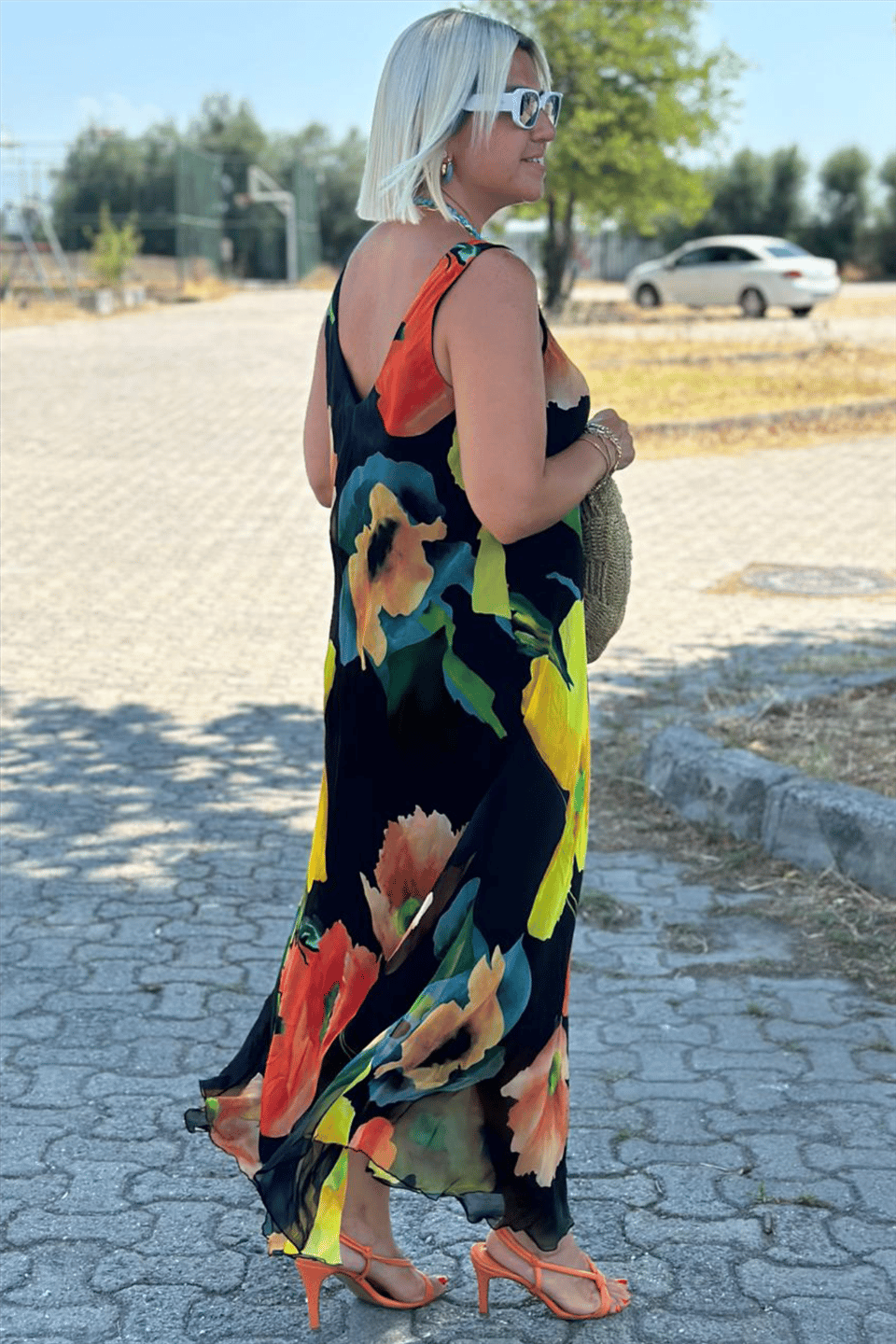 Virágmintás selyem sifon maxi ruha U-nyakkivágással
