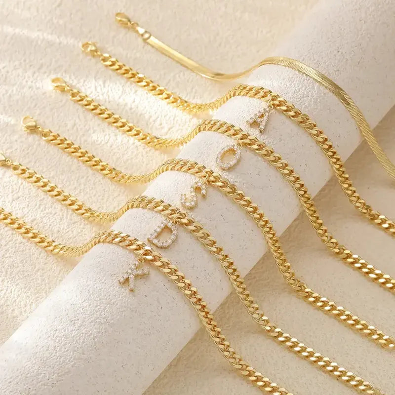 📿✨ Betűs nyaklánc - vízálló, hipoallergén, tökéletes ajándék!
